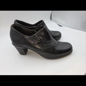 Clarks Bendables Black Leather Ankle Bootie Zipper 7.5M